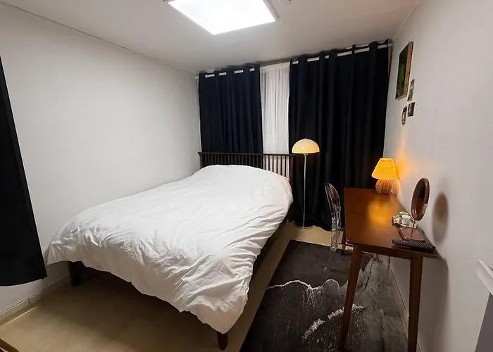 Kojjeebnb Bed Room2, Qeen Size Bed2, Tv 2, #Kspo#Jyp#Hanriver